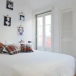 Bed and breakfast Shiado Suites