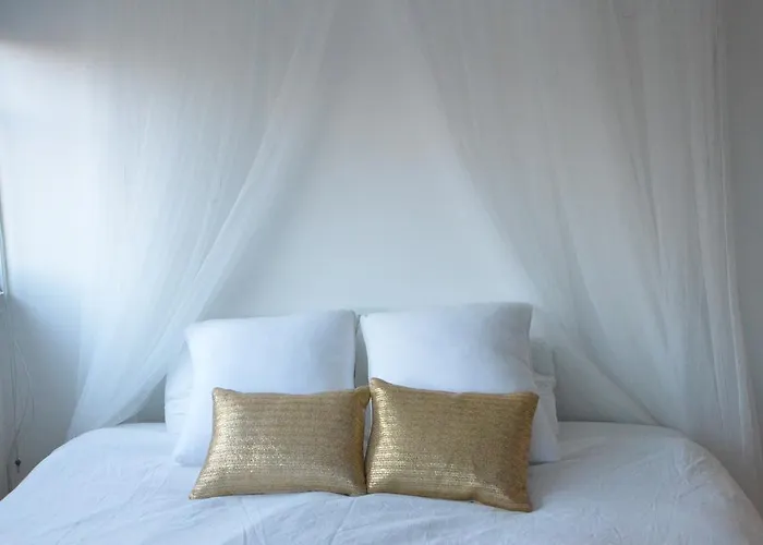 Shiado Suites Bed and breakfast