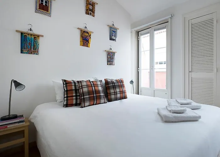 לינה וארוחת בוקר Shiado Suites 4*