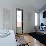 Shiado Suites فندق مبيت وإفطار