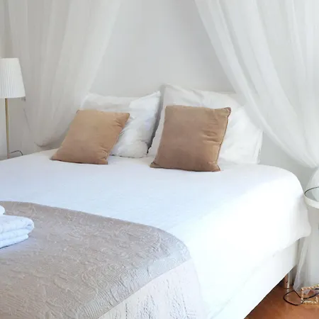 Shiado Suites Panzió